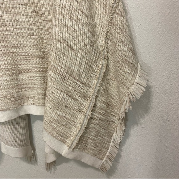 Club Monaco Cream and Tan Wrap Poncho Shawl Rriyanka - Picture 2 of 16